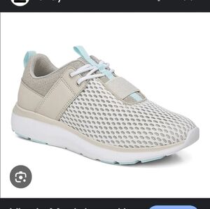 Vionic Coro Mesh Sneakers in Cream and Blue